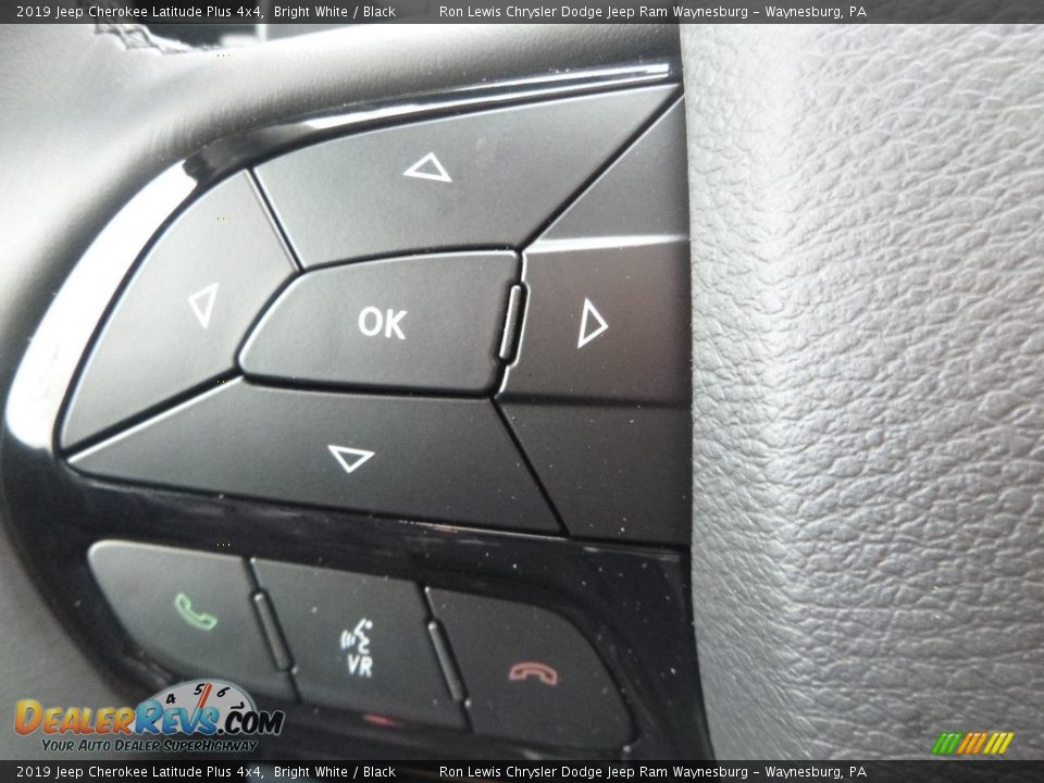 2019 Jeep Cherokee Latitude Plus 4x4 Bright White / Black Photo #19