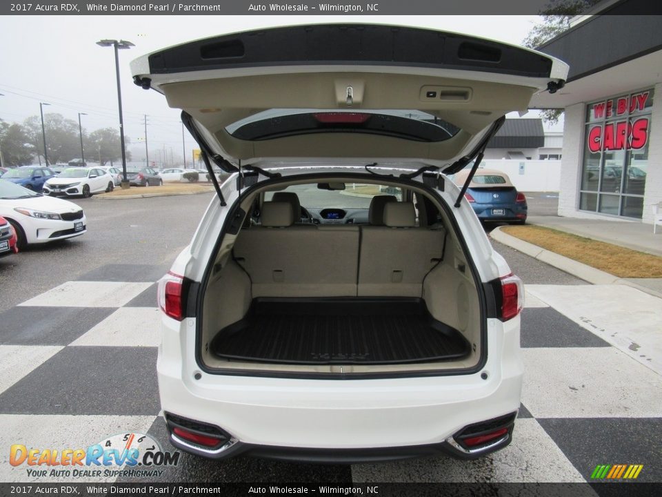 2017 Acura RDX White Diamond Pearl / Parchment Photo #5