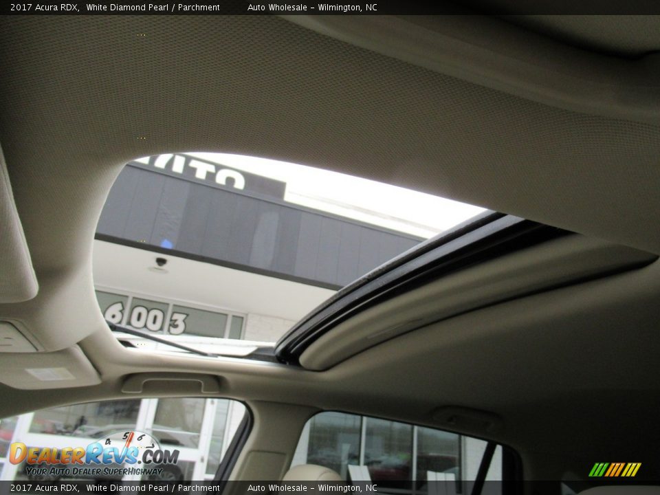 2017 Acura RDX White Diamond Pearl / Parchment Photo #13