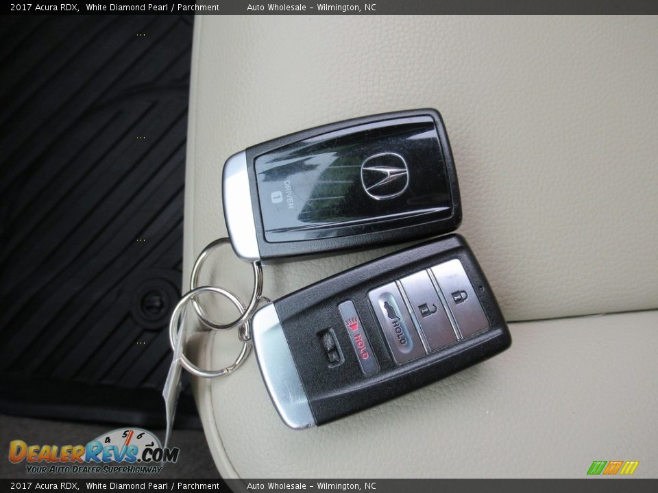2017 Acura RDX White Diamond Pearl / Parchment Photo #20