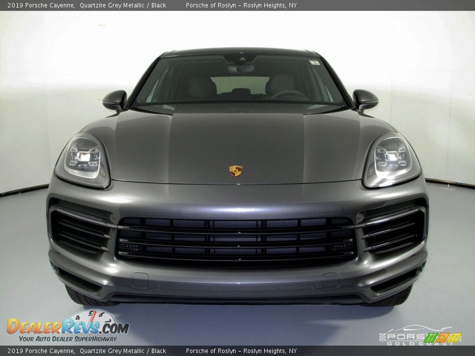 2019 Porsche Cayenne Quartzite Grey Metallic / Black Photo #2
