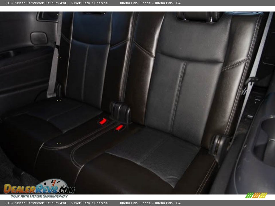 2014 Nissan Pathfinder Platinum AWD Super Black / Charcoal Photo #17