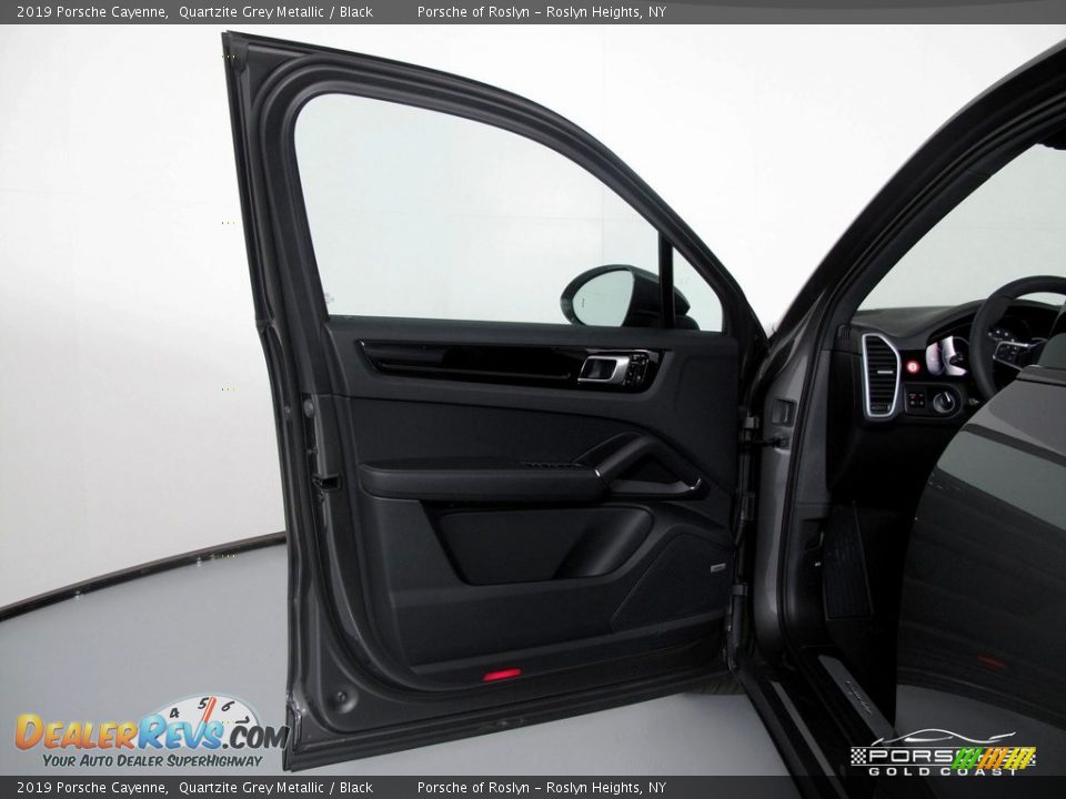 2019 Porsche Cayenne Quartzite Grey Metallic / Black Photo #10