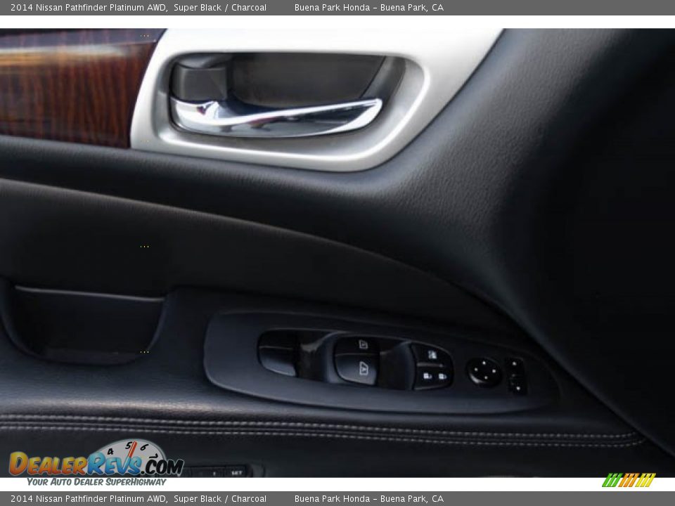 2014 Nissan Pathfinder Platinum AWD Super Black / Charcoal Photo #30