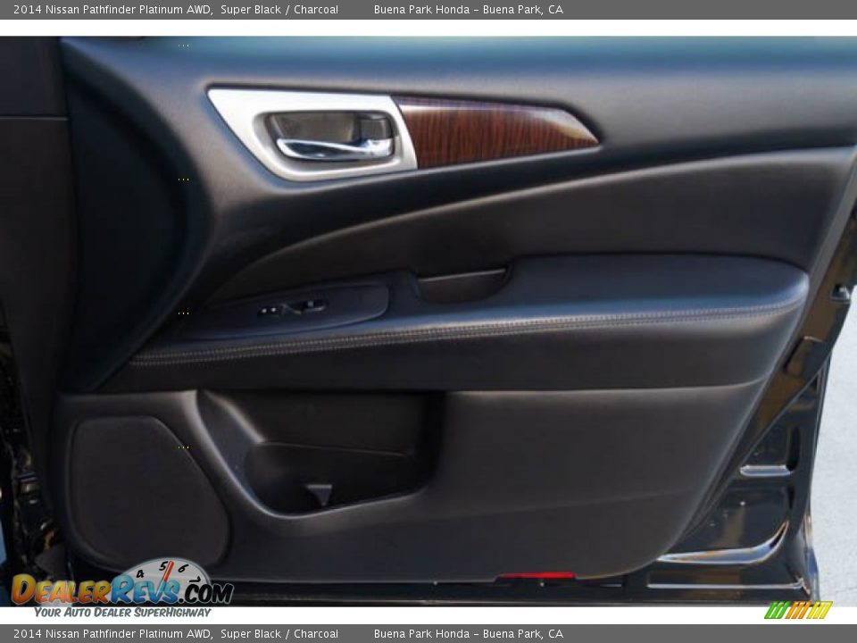 2014 Nissan Pathfinder Platinum AWD Super Black / Charcoal Photo #33