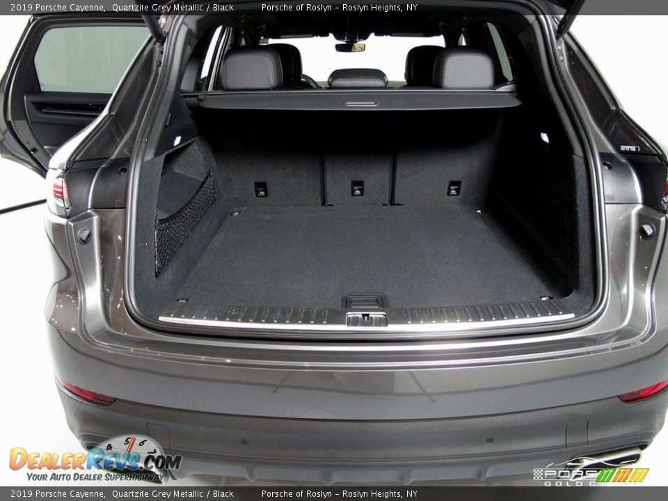 2019 Porsche Cayenne Quartzite Grey Metallic / Black Photo #21