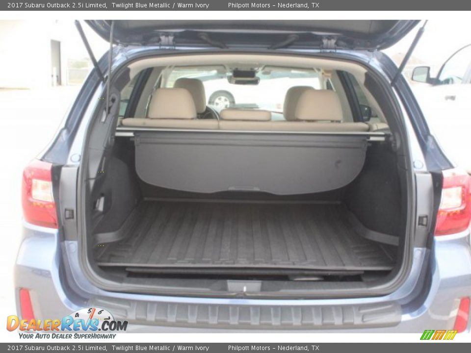2017 Subaru Outback 2.5i Limited Twilight Blue Metallic / Warm Ivory Photo #21