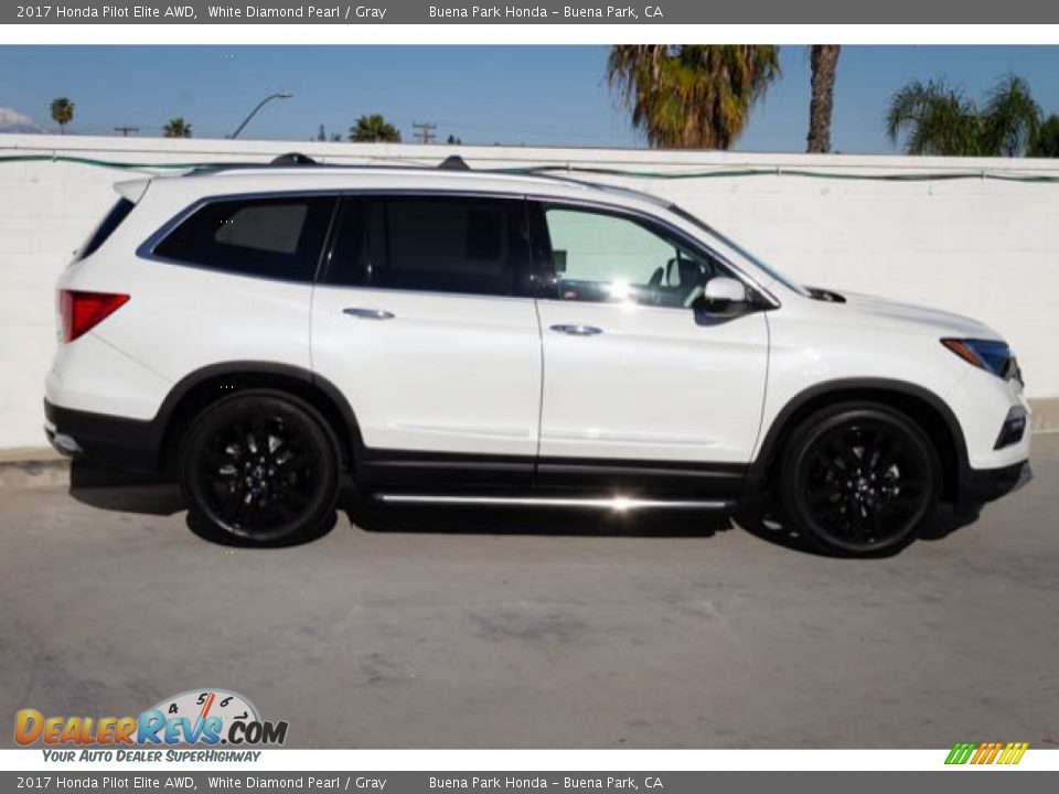 2017 Honda Pilot Elite AWD White Diamond Pearl / Gray Photo #12