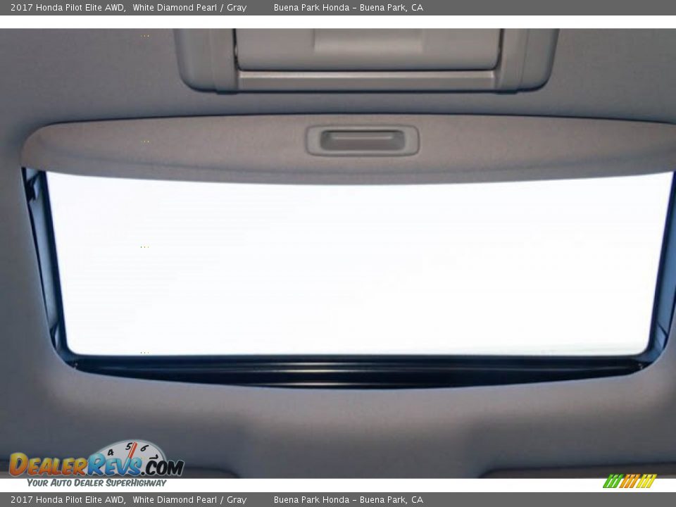 2017 Honda Pilot Elite AWD White Diamond Pearl / Gray Photo #17