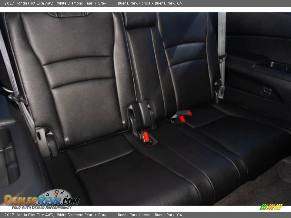 2017 Honda Pilot Elite AWD White Diamond Pearl / Gray Photo #22