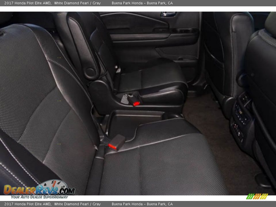 2017 Honda Pilot Elite AWD White Diamond Pearl / Gray Photo #23