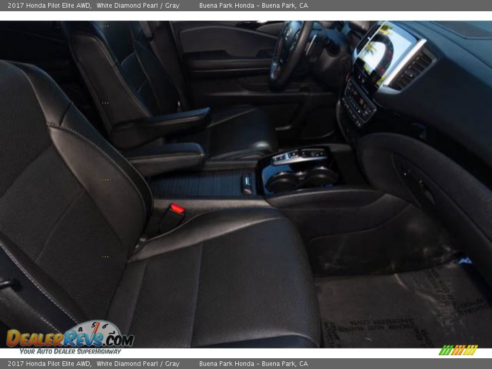 2017 Honda Pilot Elite AWD White Diamond Pearl / Gray Photo #25