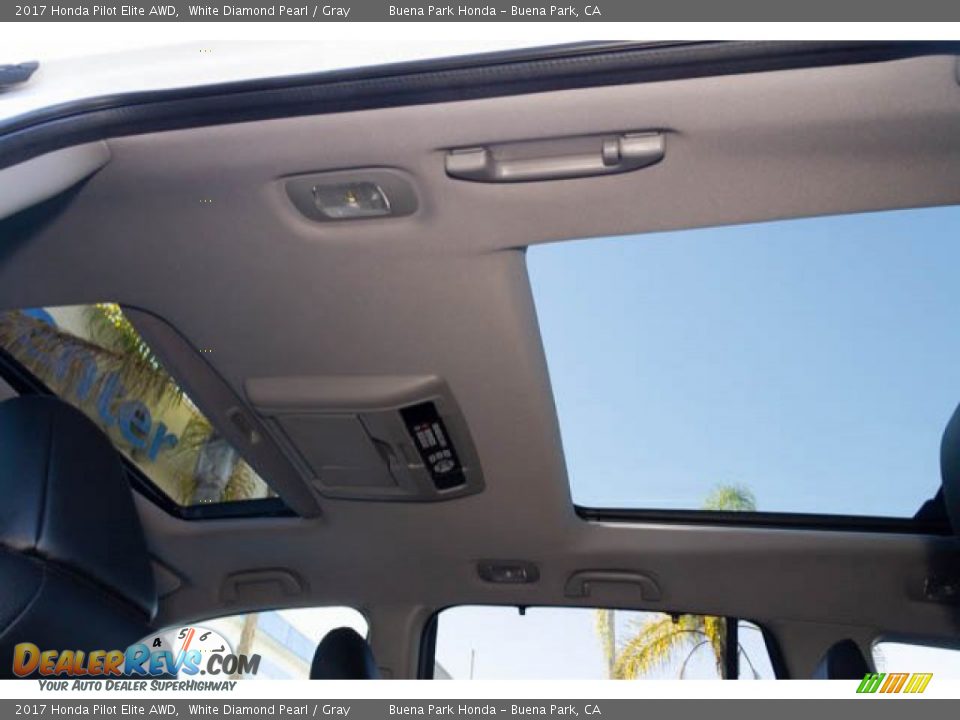 2017 Honda Pilot Elite AWD White Diamond Pearl / Gray Photo #27