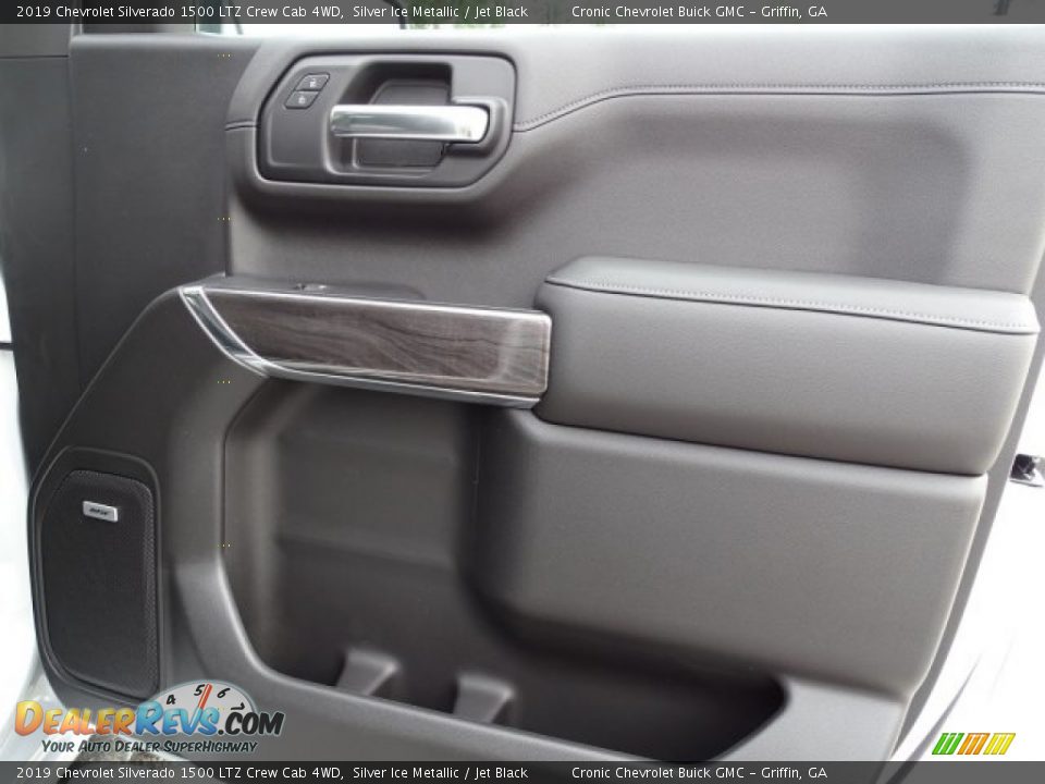 2019 Chevrolet Silverado 1500 LTZ Crew Cab 4WD Silver Ice Metallic / Jet Black Photo #32