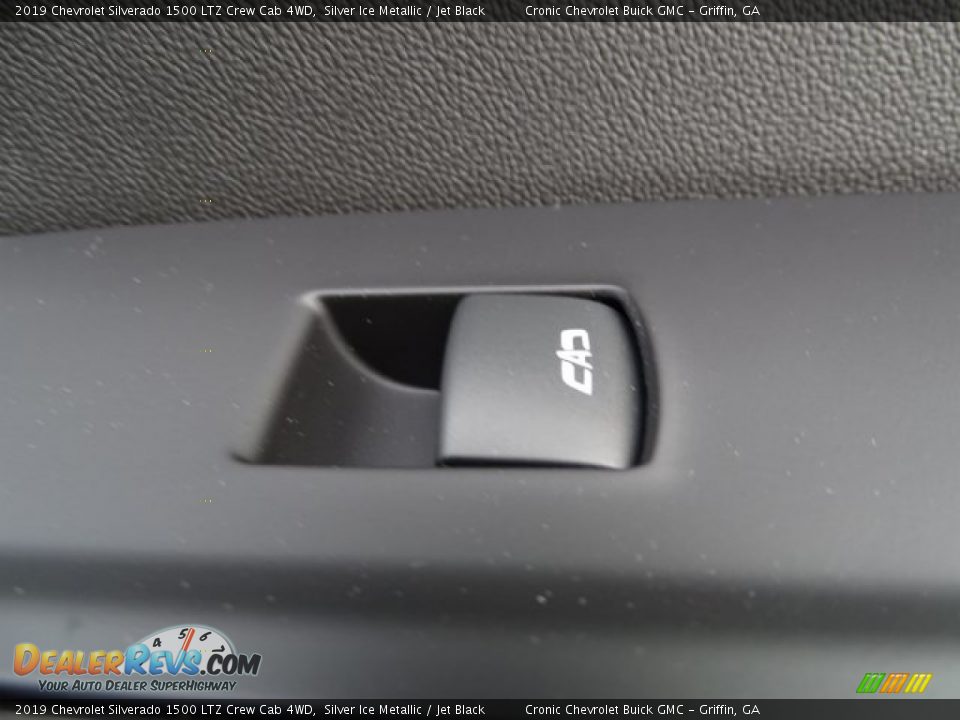 2019 Chevrolet Silverado 1500 LTZ Crew Cab 4WD Silver Ice Metallic / Jet Black Photo #33