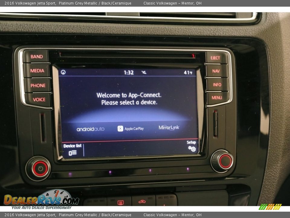 Controls of 2016 Volkswagen Jetta Sport Photo #11