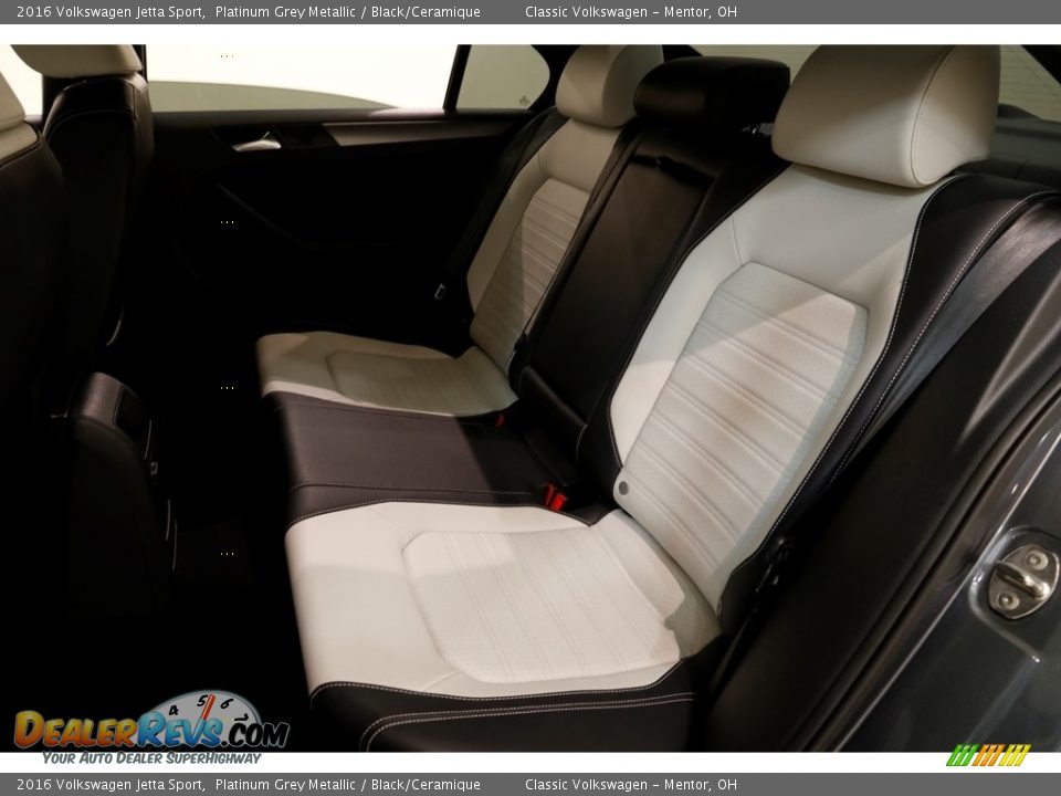 Rear Seat of 2016 Volkswagen Jetta Sport Photo #17
