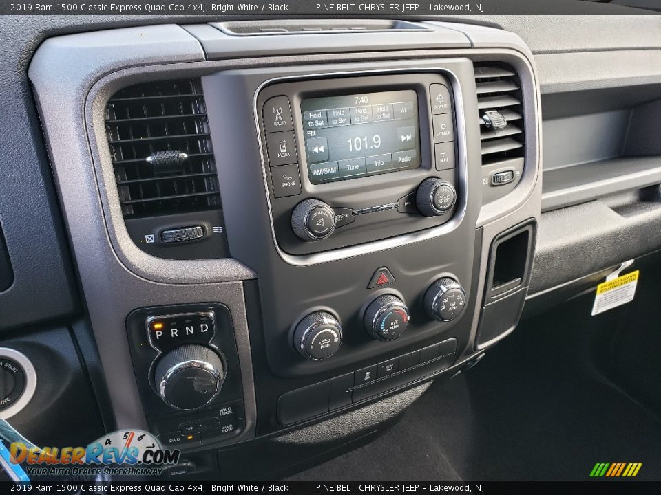 2019 Ram 1500 Classic Express Quad Cab 4x4 Bright White / Black Photo #10
