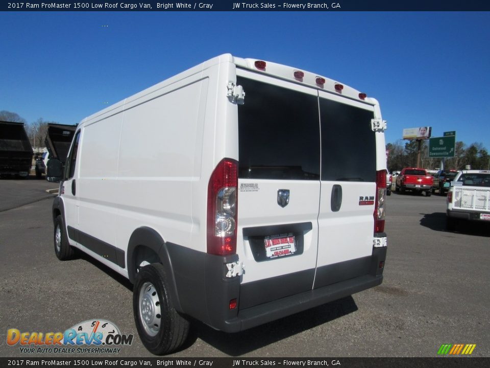 2017 Ram ProMaster 1500 Low Roof Cargo Van Bright White / Gray Photo #3