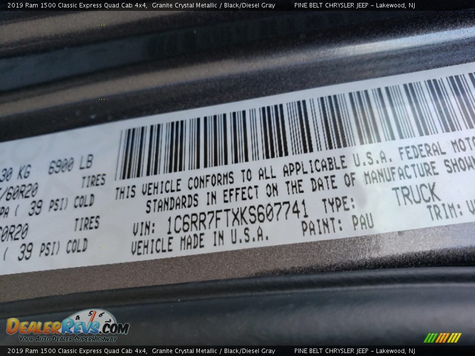 2019 Ram 1500 Classic Express Quad Cab 4x4 Granite Crystal Metallic / Black/Diesel Gray Photo #9