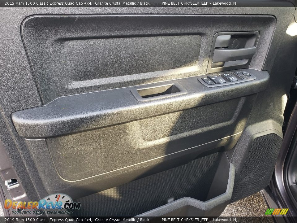 2019 Ram 1500 Classic Express Quad Cab 4x4 Granite Crystal Metallic / Black Photo #8