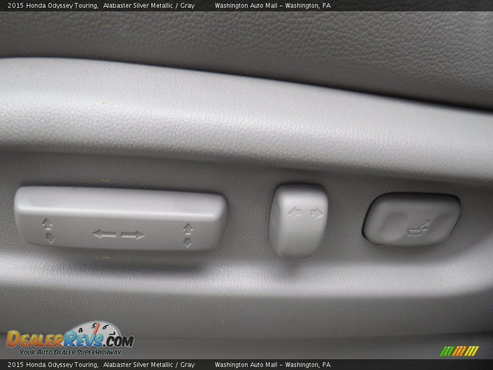2015 Honda Odyssey Touring Alabaster Silver Metallic / Gray Photo #18