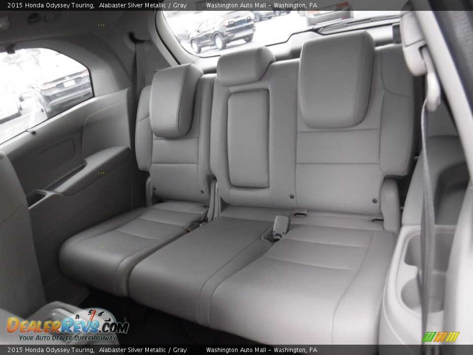 2015 Honda Odyssey Touring Alabaster Silver Metallic / Gray Photo #26