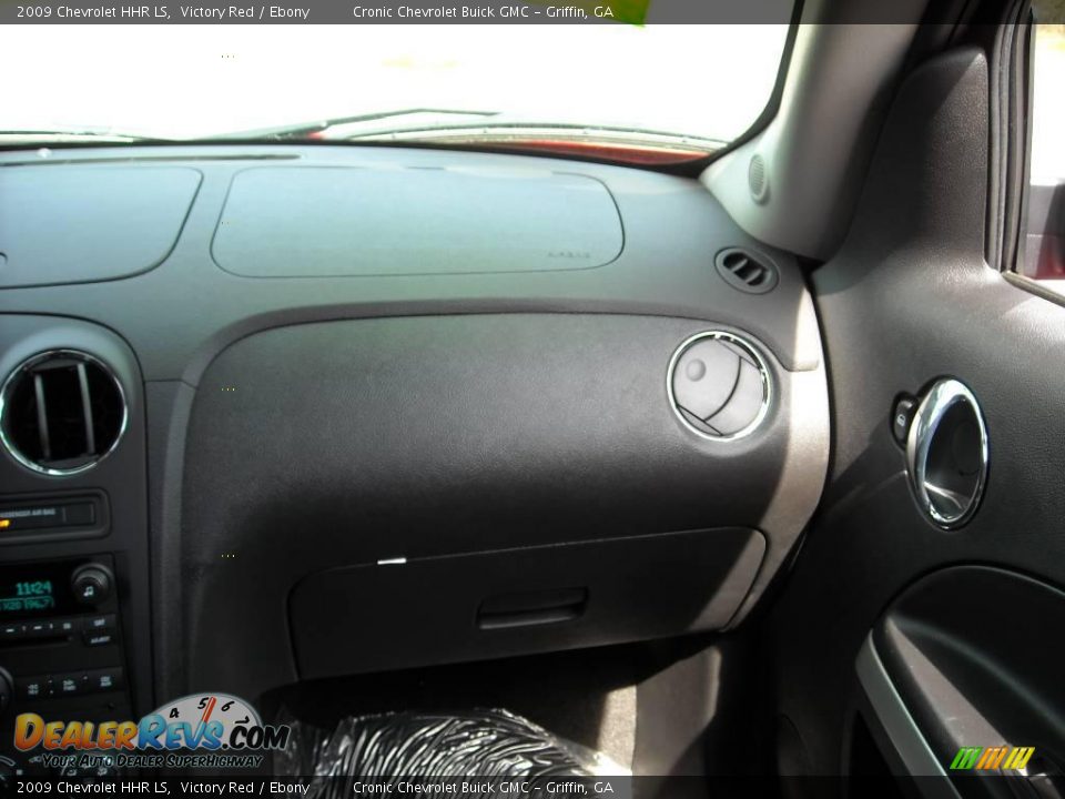 2009 Chevrolet HHR LS Victory Red / Ebony Photo #20