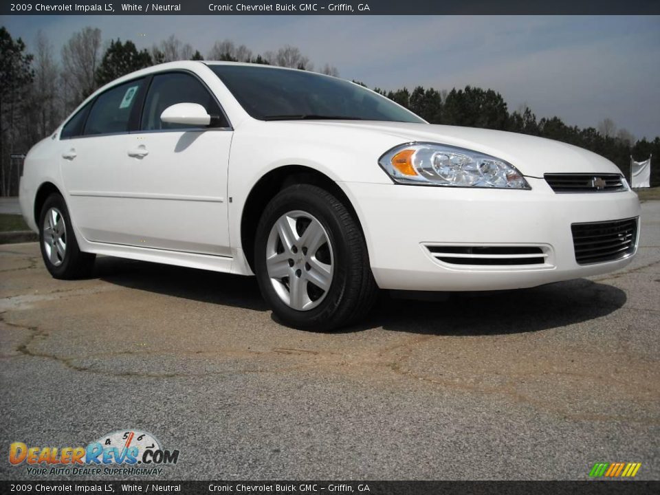 2009 Chevrolet Impala LS White / Neutral Photo #4