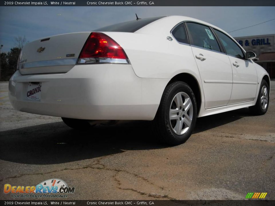 2009 Chevrolet Impala LS White / Neutral Photo #6