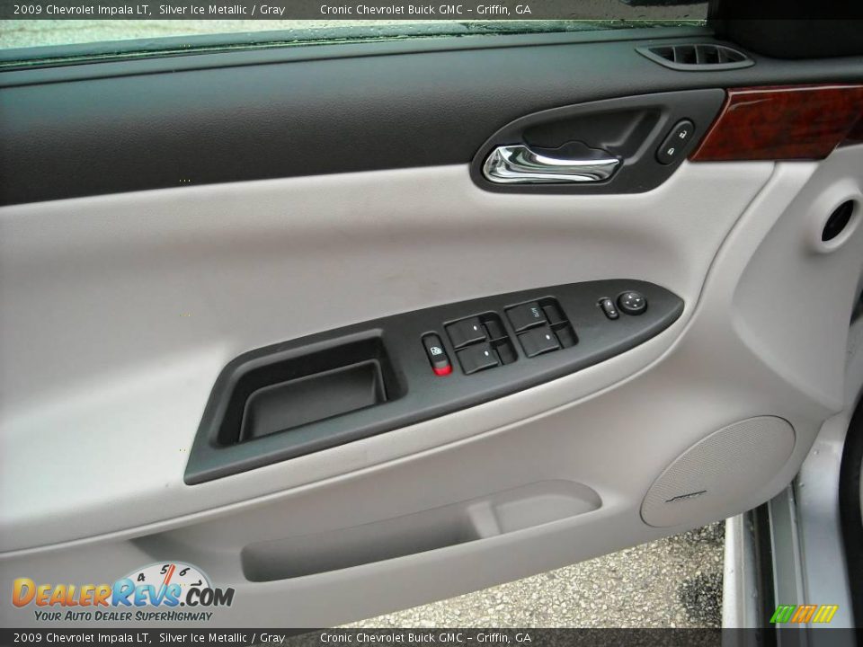 2009 Chevrolet Impala LT Silver Ice Metallic / Gray Photo #14