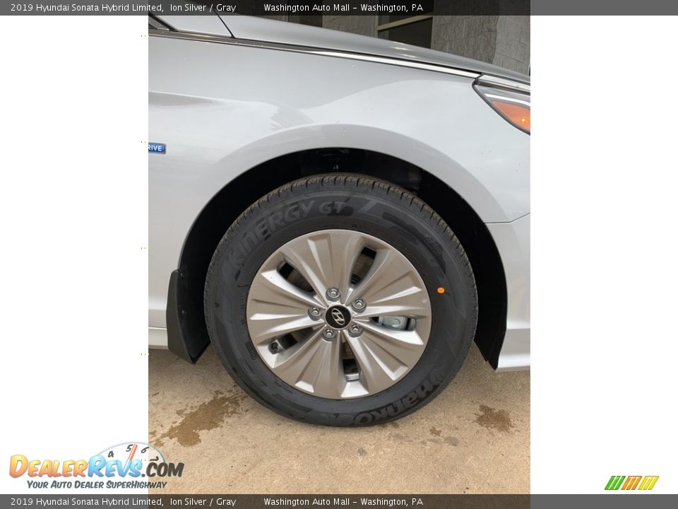 2019 Hyundai Sonata Hybrid Limited Ion Silver / Gray Photo #31