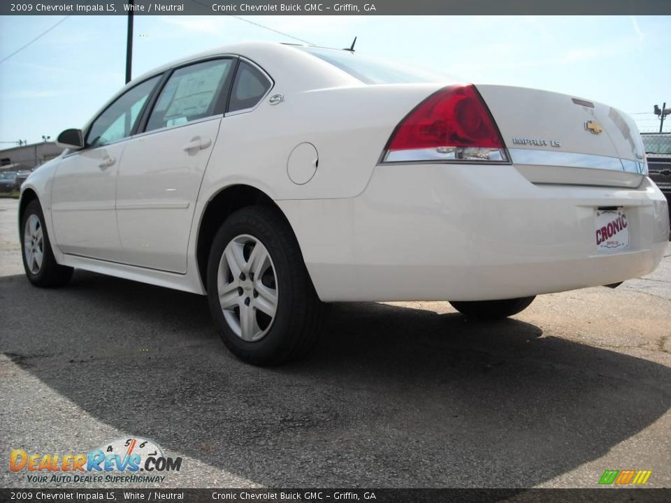 2009 Chevrolet Impala LS White / Neutral Photo #8