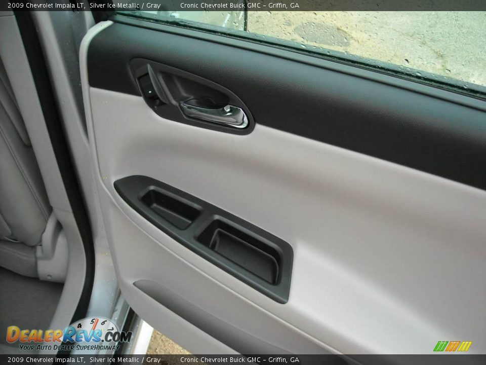 2009 Chevrolet Impala LT Silver Ice Metallic / Gray Photo #18
