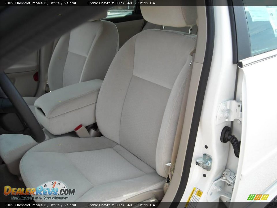 2009 Chevrolet Impala LS White / Neutral Photo #12