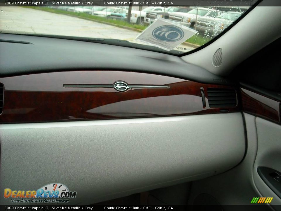 2009 Chevrolet Impala LT Silver Ice Metallic / Gray Photo #20