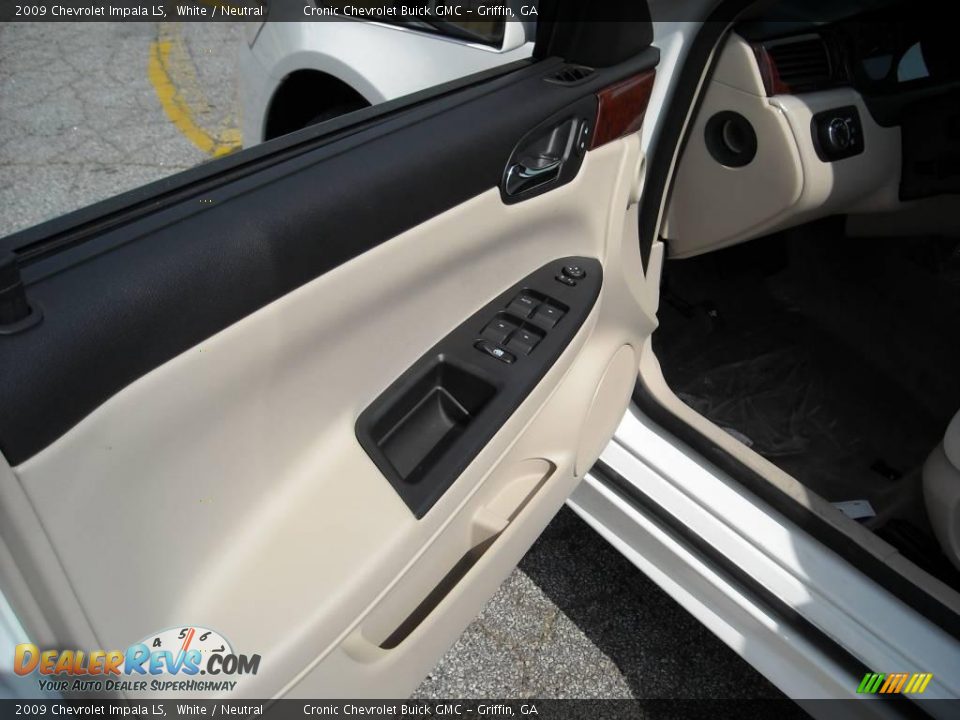 2009 Chevrolet Impala LS White / Neutral Photo #13
