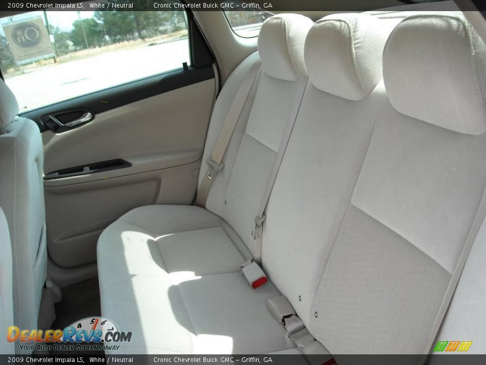 2009 Chevrolet Impala LS White / Neutral Photo #14