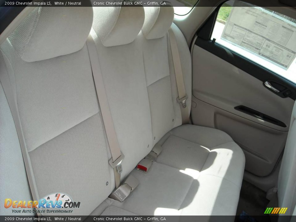 2009 Chevrolet Impala LS White / Neutral Photo #18