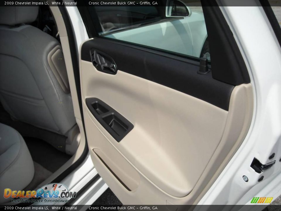2009 Chevrolet Impala LS White / Neutral Photo #19
