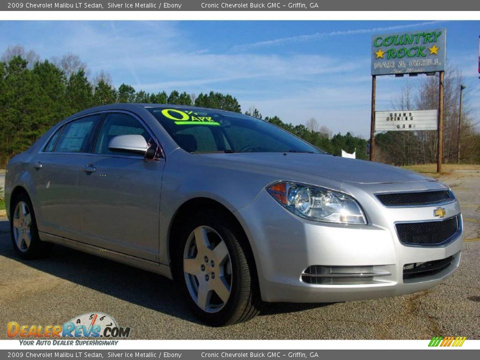 2009 Chevrolet Malibu LT Sedan Silver Ice Metallic / Ebony Photo #4