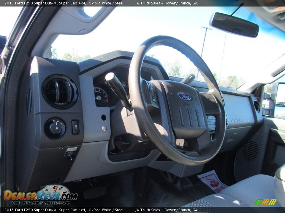 2015 Ford F250 Super Duty XL Super Cab 4x4 Oxford White / Steel Photo #18