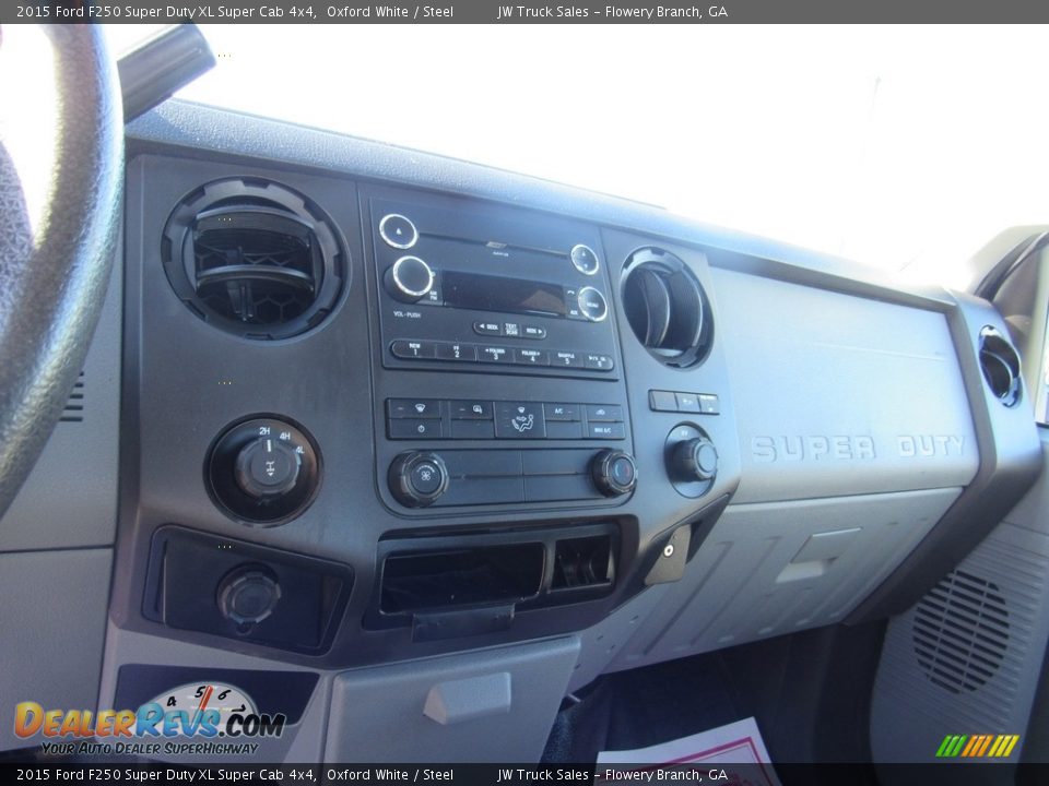 2015 Ford F250 Super Duty XL Super Cab 4x4 Oxford White / Steel Photo #21