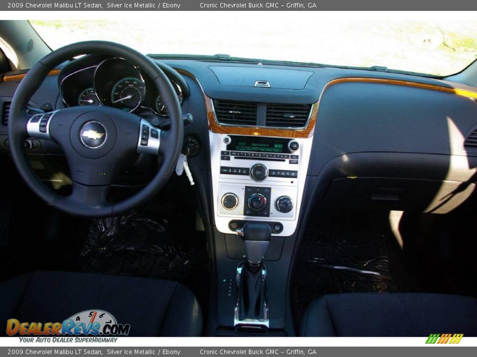 2009 Chevrolet Malibu LT Sedan Silver Ice Metallic / Ebony Photo #16
