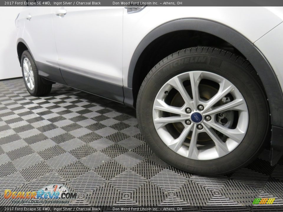 2017 Ford Escape SE 4WD Ingot Silver / Charcoal Black Photo #3