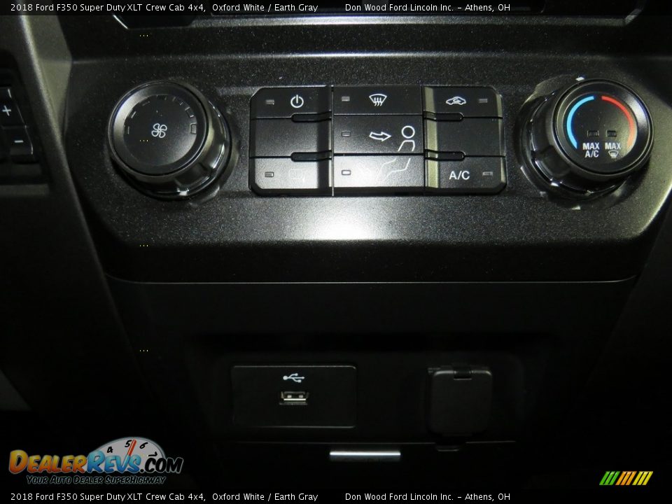 2018 Ford F350 Super Duty XLT Crew Cab 4x4 Oxford White / Earth Gray Photo #14