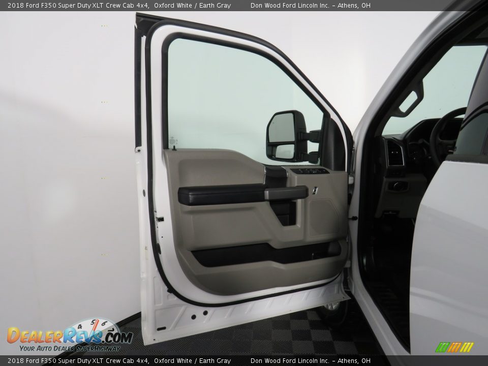 2018 Ford F350 Super Duty XLT Crew Cab 4x4 Oxford White / Earth Gray Photo #20