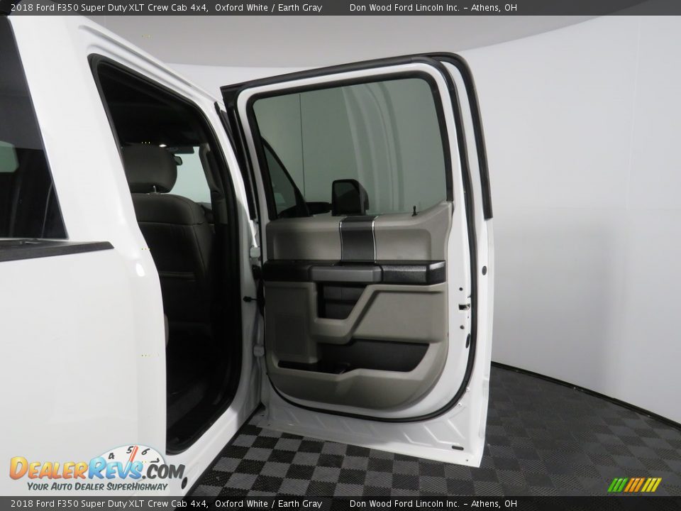 2018 Ford F350 Super Duty XLT Crew Cab 4x4 Oxford White / Earth Gray Photo #27