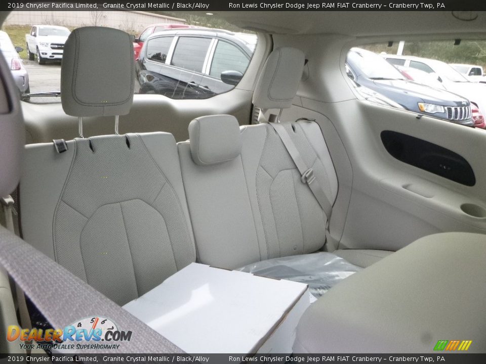 2019 Chrysler Pacifica Limited Granite Crystal Metallic / Black/Alloy Photo #13