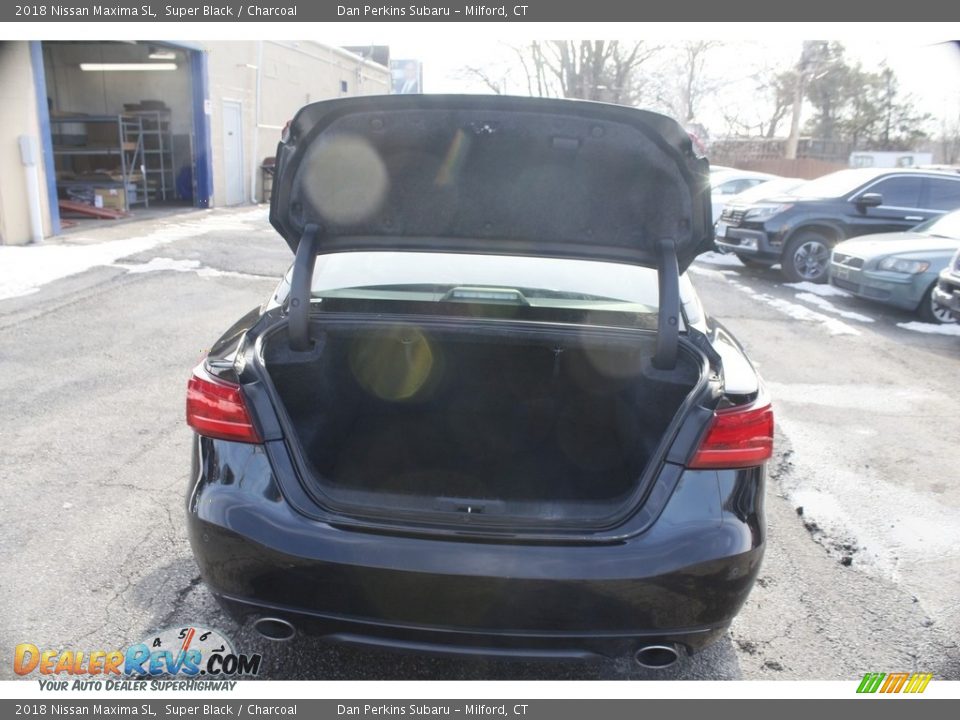 2018 Nissan Maxima SL Super Black / Charcoal Photo #8